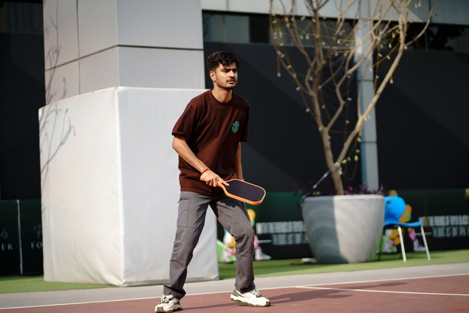 Pickleball paddle guides and reviews