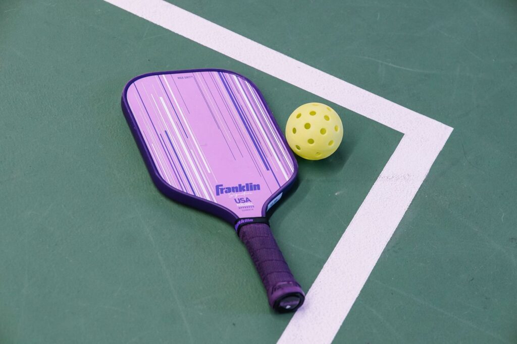 Pickleball paddle